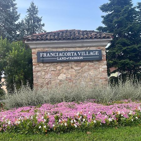 Anna Appartamento Vacanze Monticelli Brusati Extérieur photo